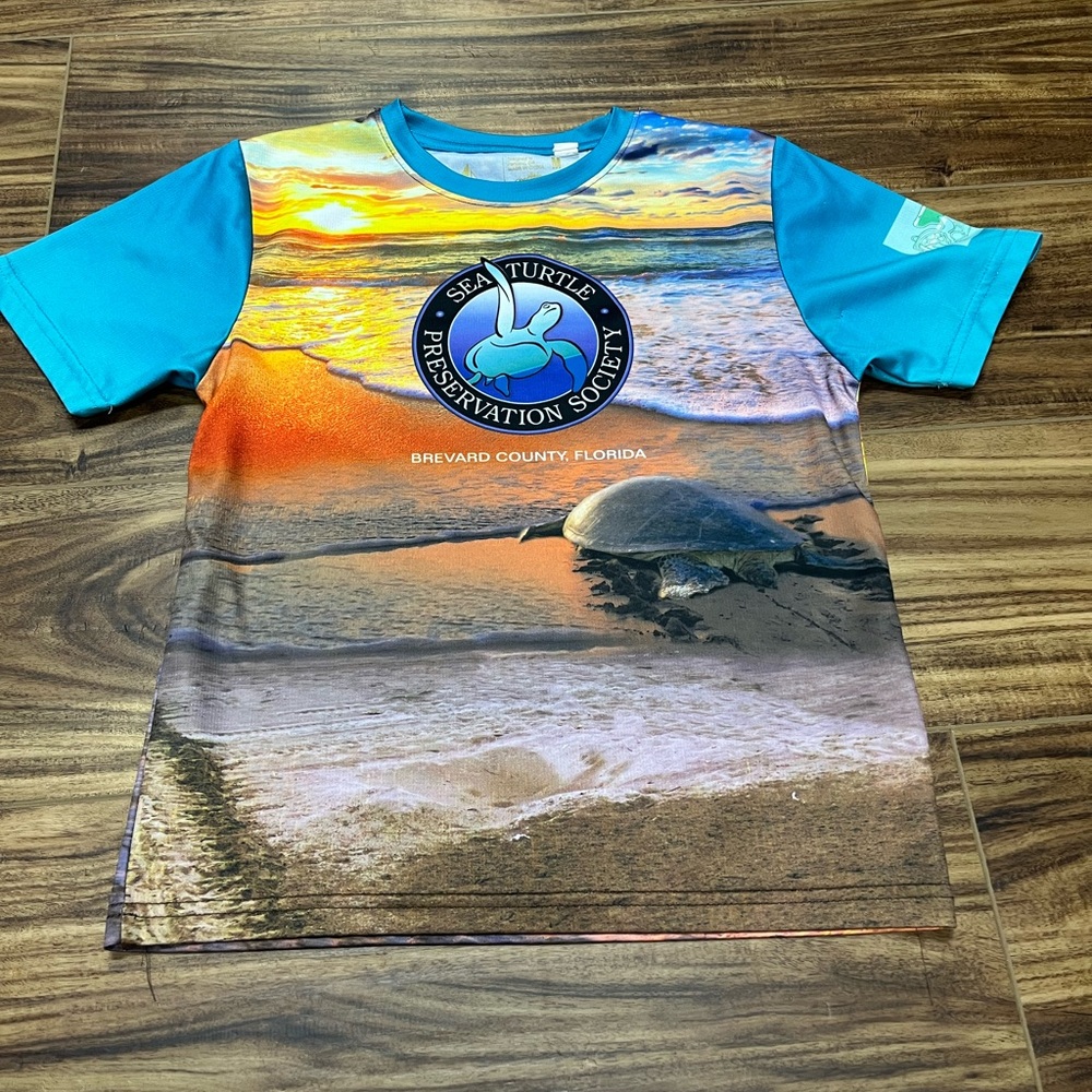 Leslie Jordan Sea Turtle preservation Society 100% poly Youth Medium T-shirt
